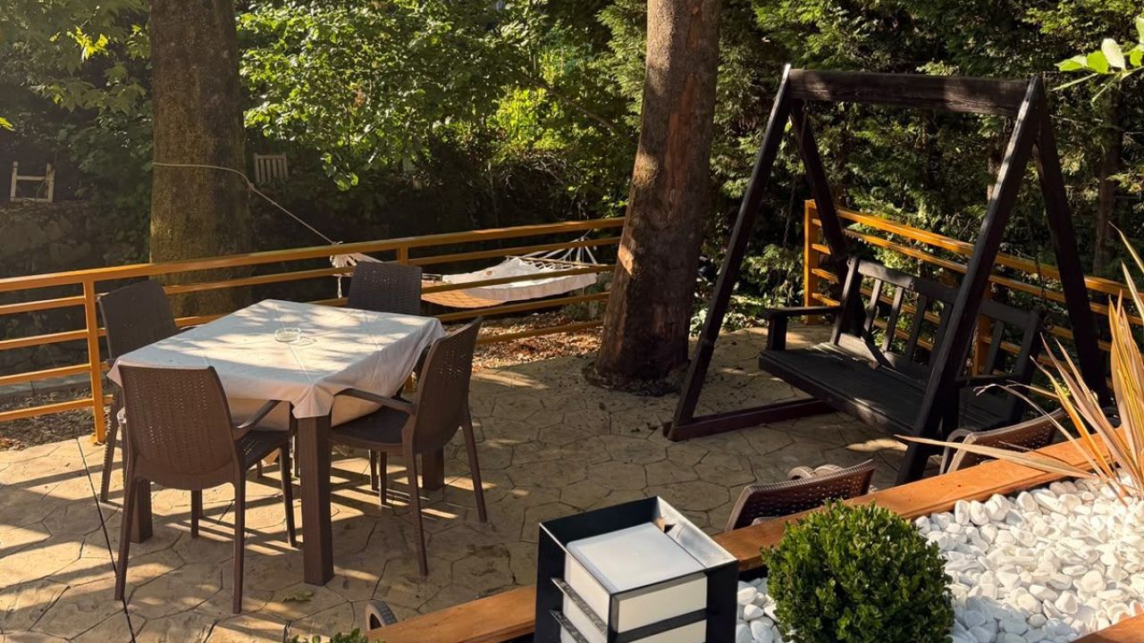 Maşukiye’de doğayla iç içe tatilin adresi: Beyaz Ev