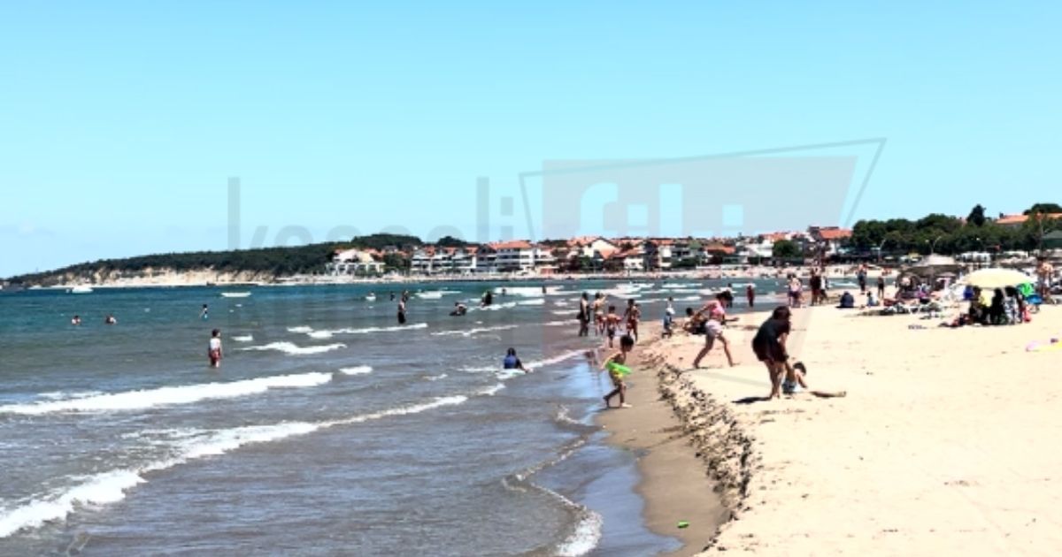 Kandıra’da yasağı dinlemediler! Cebeci’de denize girdiler