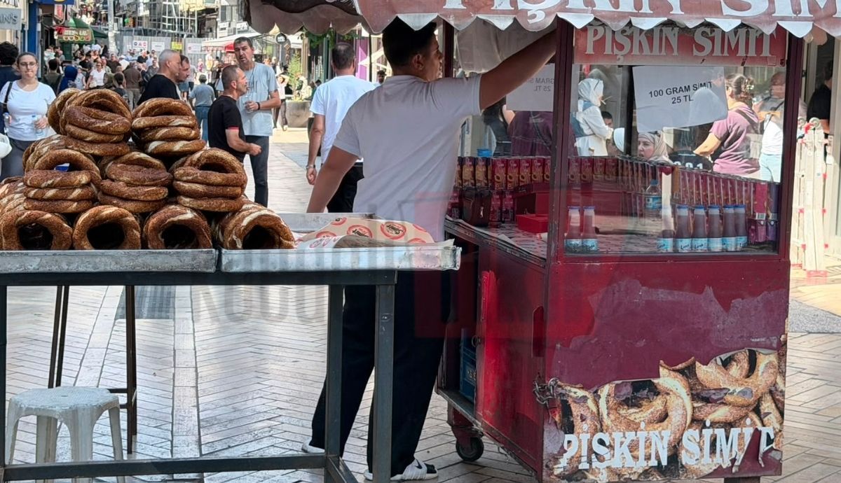Simit tezgahlarında kriz! 20 liralık simit 25 liraya satılıyor