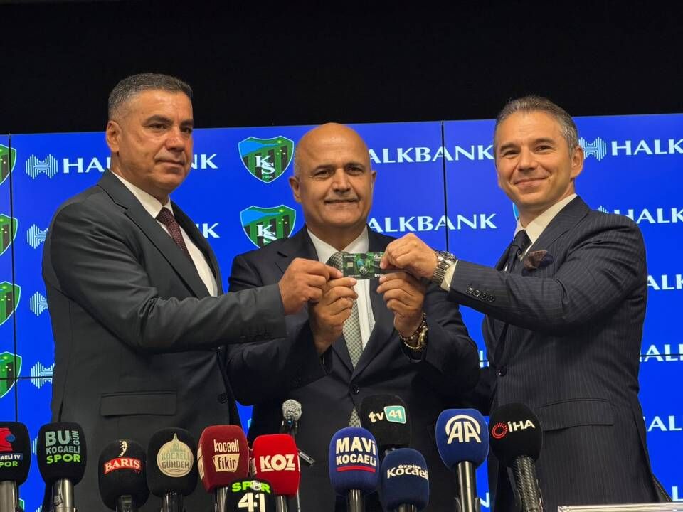 Kocaelispor ve Halkbank el sıkıştı! Taraftara özel kart geliyor
