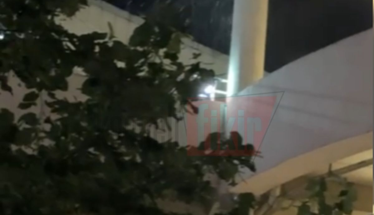 Kocaeli’de katlı otoparkta tehlike! Yoldan geçenlerin üzerine şişe atılıyor