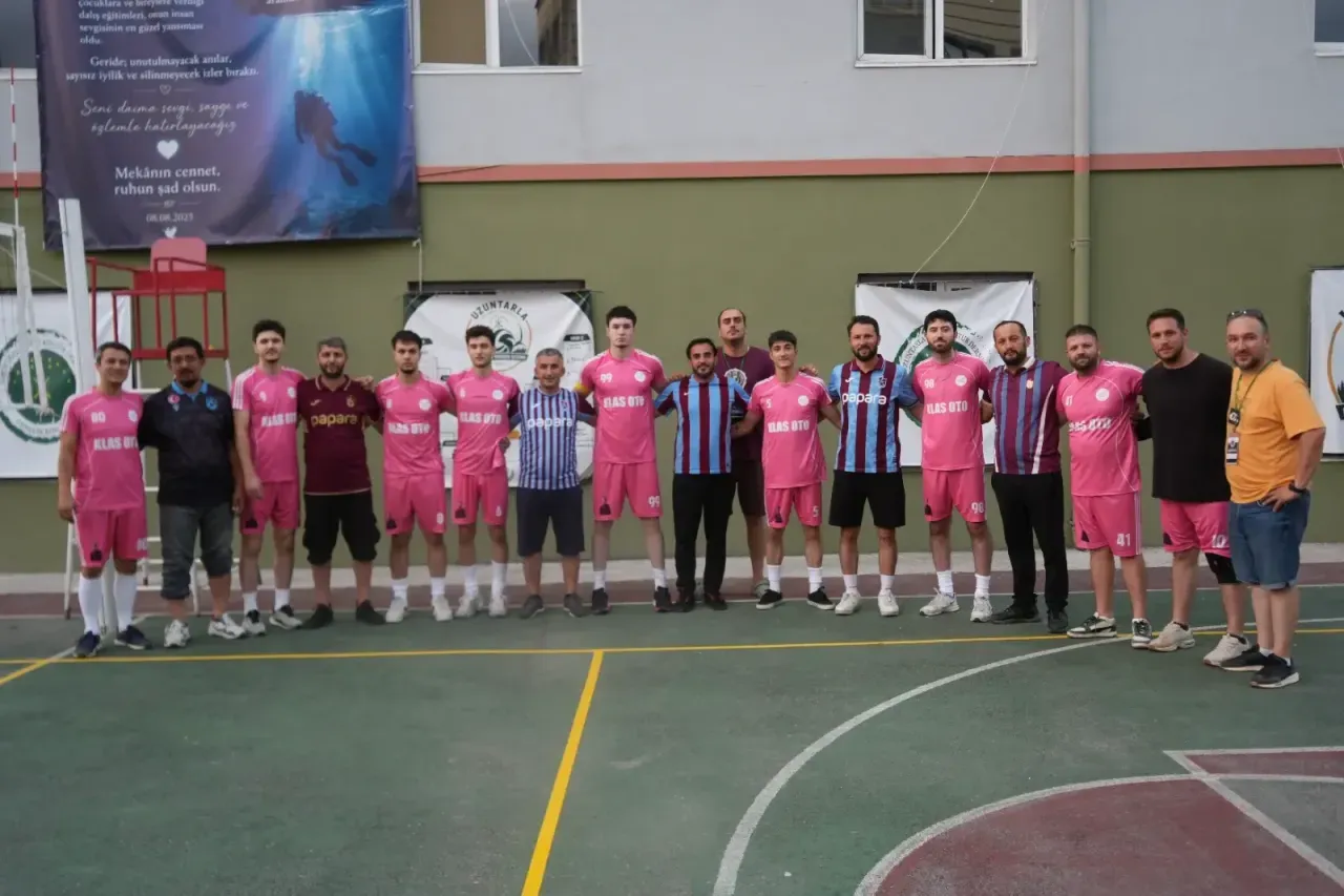 Kocaeli’de 12 takım Melikcan’ın anısı için mücadele etti