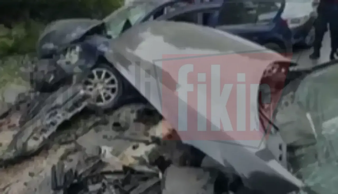 Kandıra’da can pazarı! 2 otomobil çarpıştı, 6 kişi yaralı