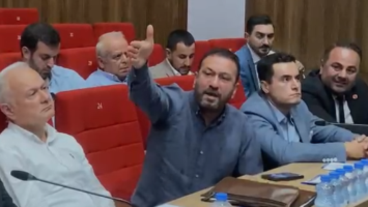 Büyükşehir Meclisi’nde gerginlik! YENİ Partililer salonu terk etti