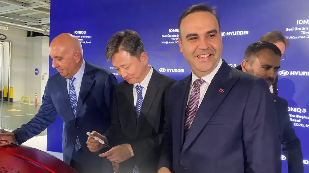 Bakan Kacır Kocaeli’de IONIQ 3’e imzasını attı!