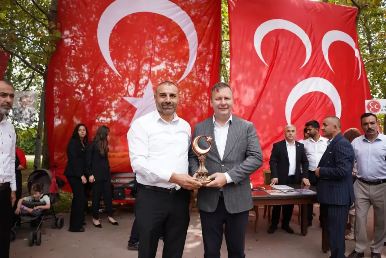 Dilovası’nda MHP’ye 301 Yeni Üye Katıldı