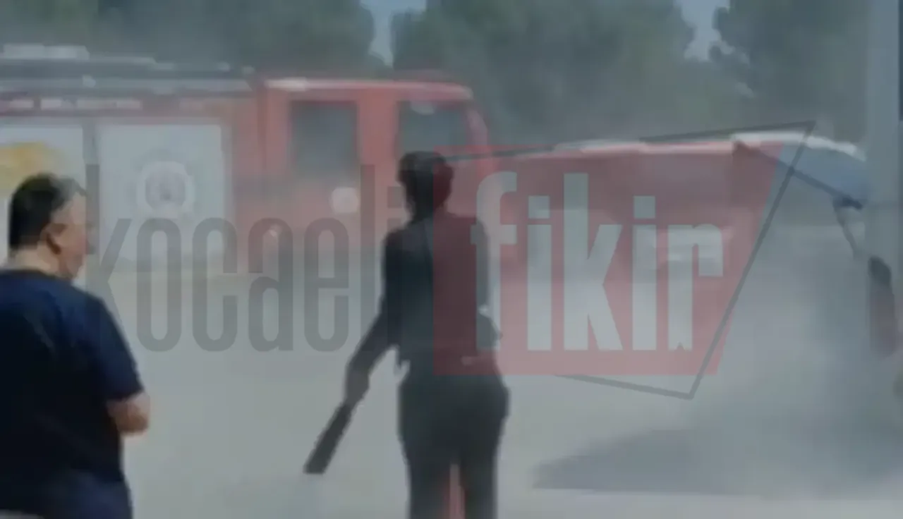 İzmit Otogarı’nda otobüs yangını! Yolcular son anda tahliye edildi