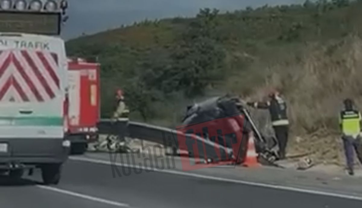 Kuzey Marmara Otoyolu’nda feci kaza! Otomobil bariyerlere çarptı