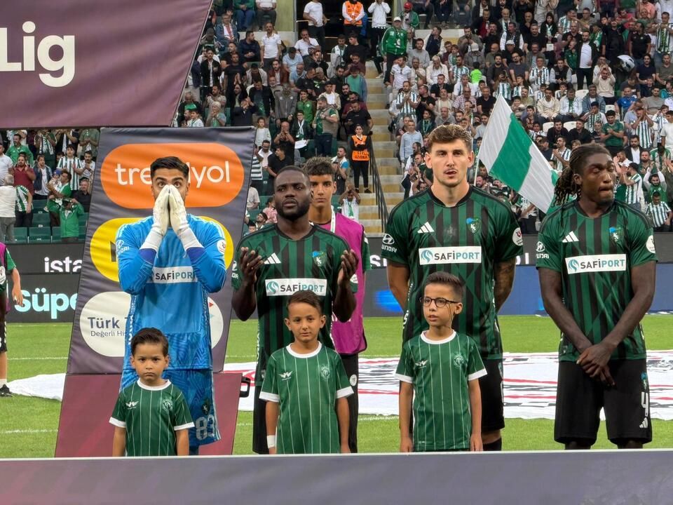 Kocaelispor devreyi geride kapattı