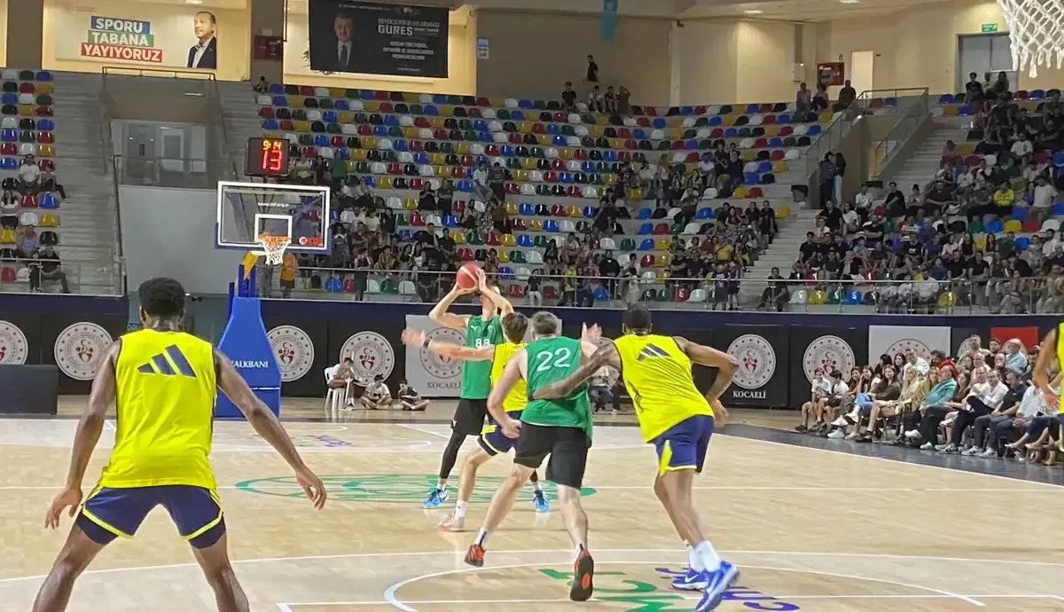 Glint Körfez Basket, Fenerbahçe’ye nefes aldırmadı!