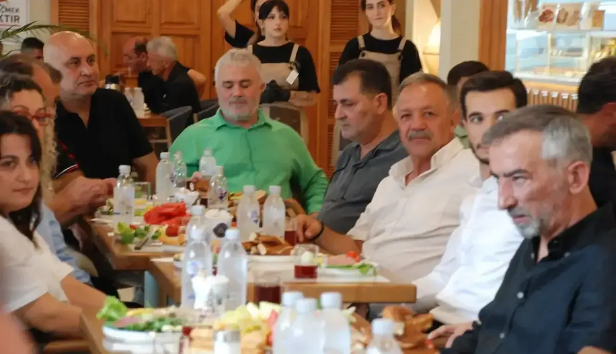 Kocaeli iş dünyası Körfez’de buluştu: “İş dünyası rahatlatılmalı”