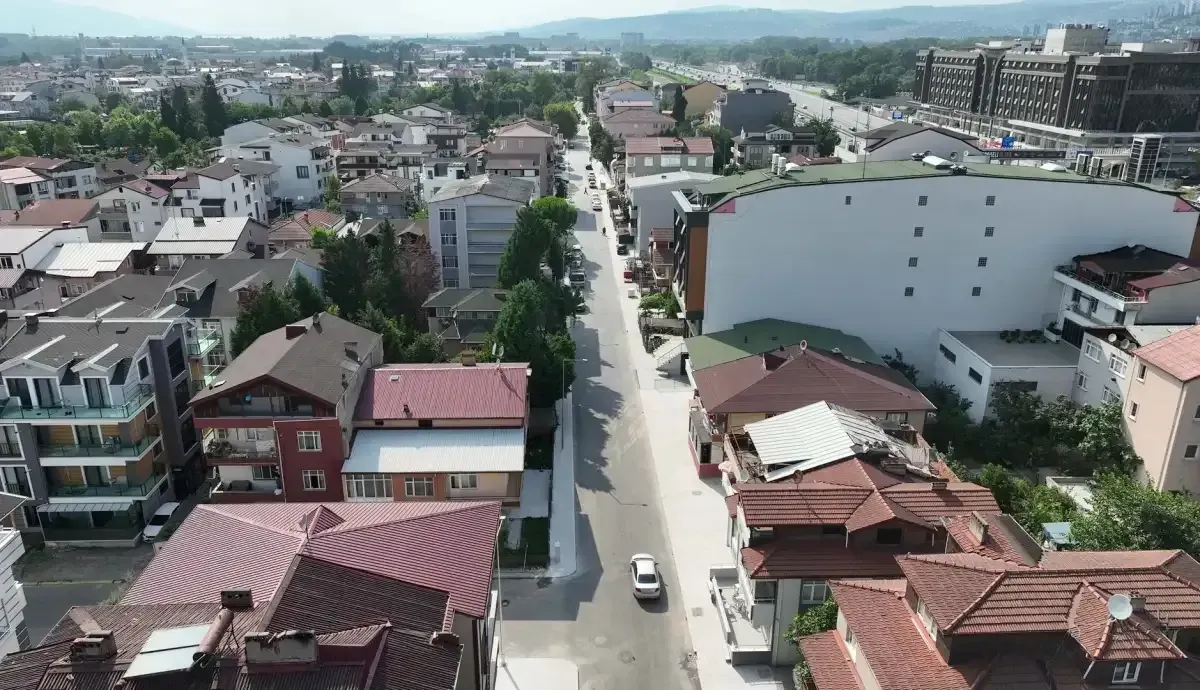 Kartepe’nin cadde ve sokaklarında ulaşım konforu artıyor