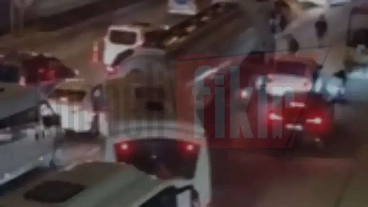 Yahya Kaptan Köprüsü’nde tanker ile otomobil çarpıştı