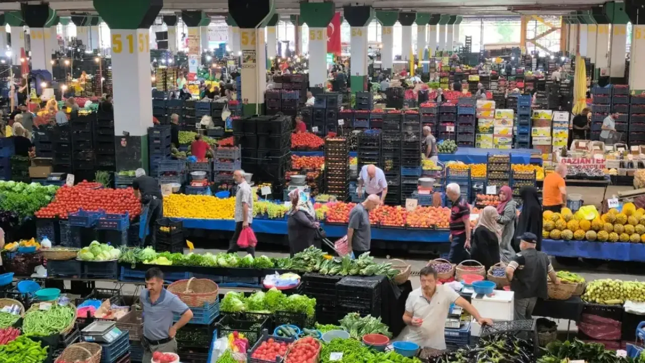 Doğu Kışla Pazarı’nda cep yakan fiyatlar: Sarımsak 400 TL