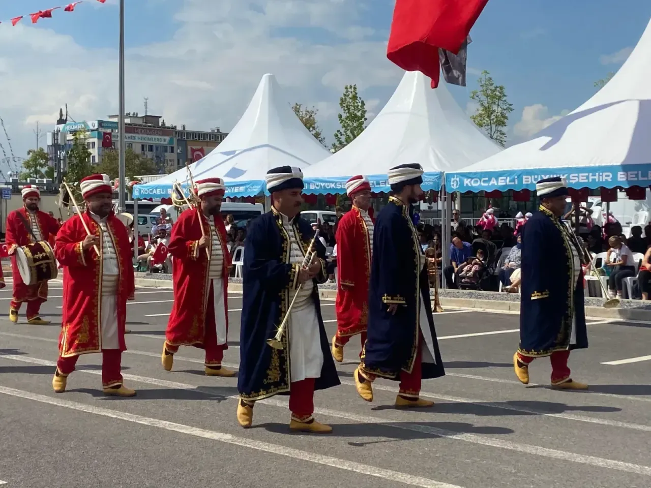 30 Ağustos coşkusu Kocaeli sokaklarına taştı