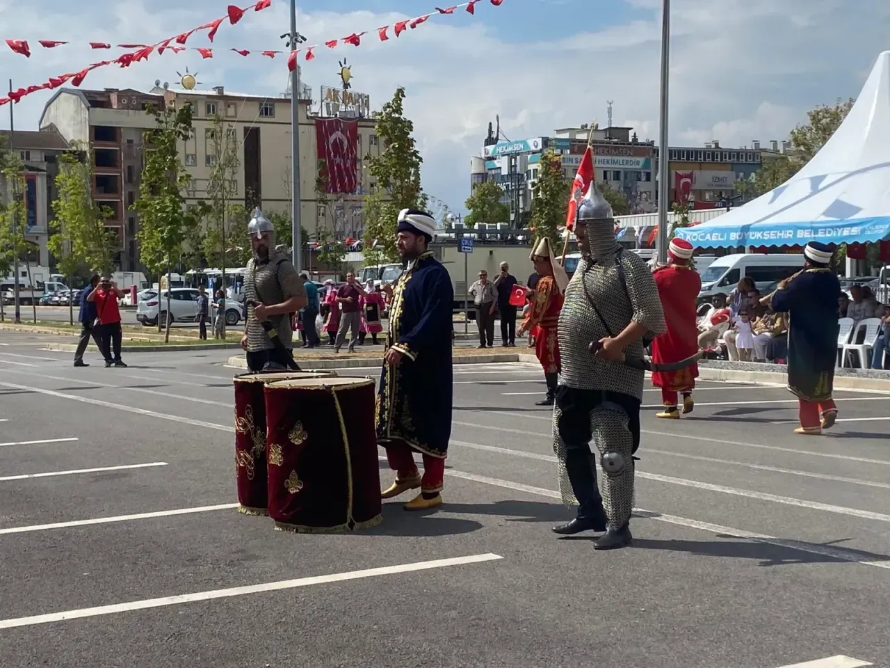 30 Ağustos coşkusu Kocaeli sokaklarına taştı