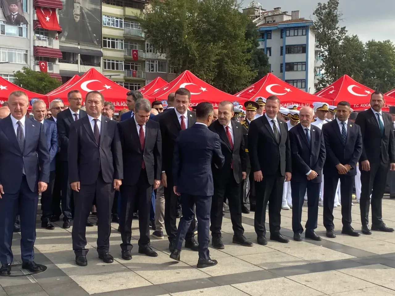 30 Ağustos coşkusu Kocaeli’de çelenk töreniyle başladı