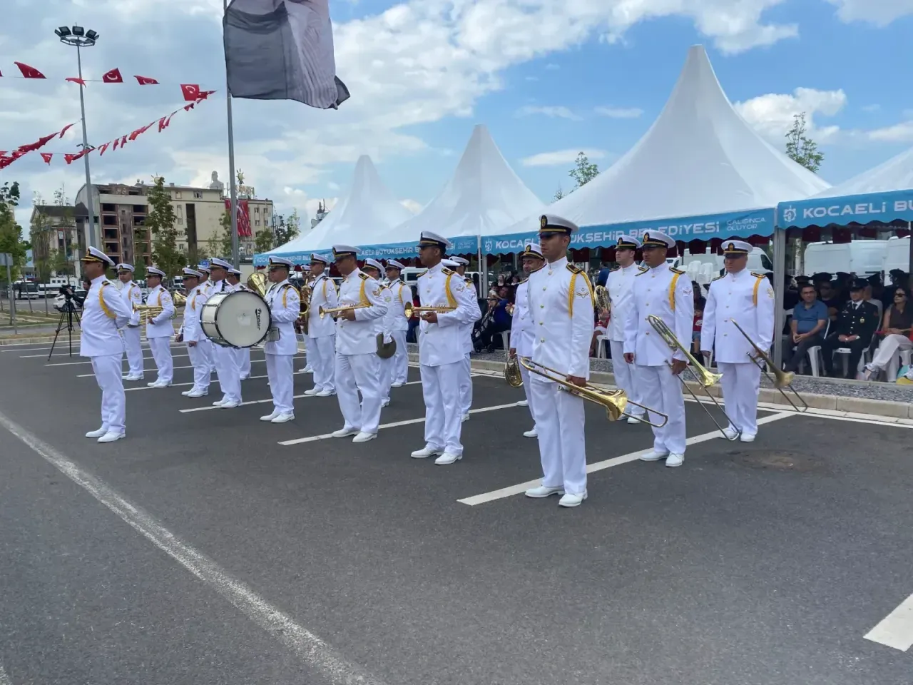 30 Ağustos coşkusu Kocaeli sokaklarına taştı