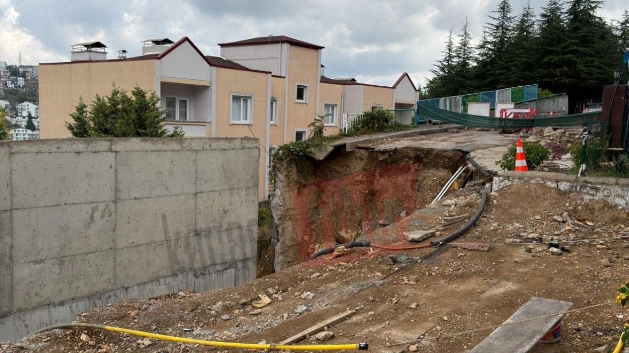 İzmit’te korkutan görüntü! 7-8 metrelik göçük aylardır böyle