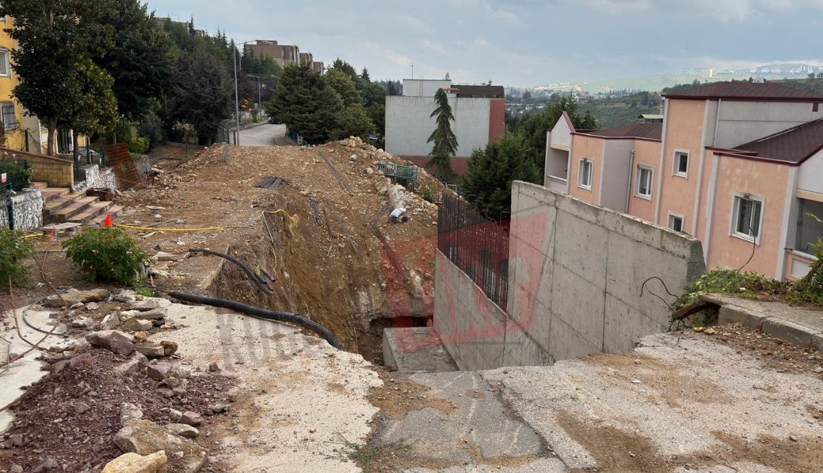 İzmit’te korkutan görüntü! 7-8 metrelik göçük aylardır böyle