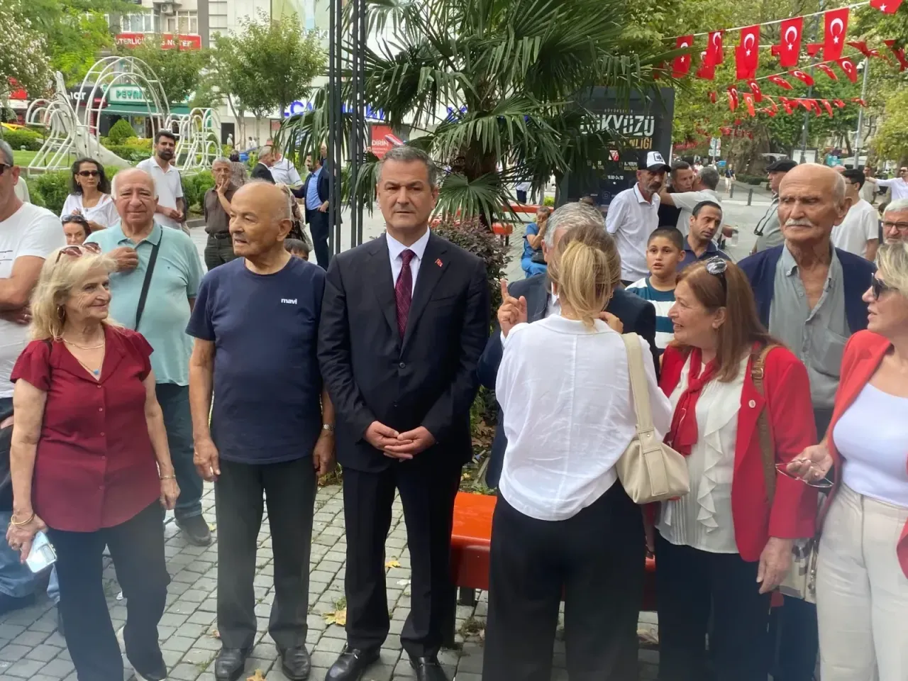 İzmit’te 30 Ağustos coşkusu! Yüzlerce kişi yürüdü
