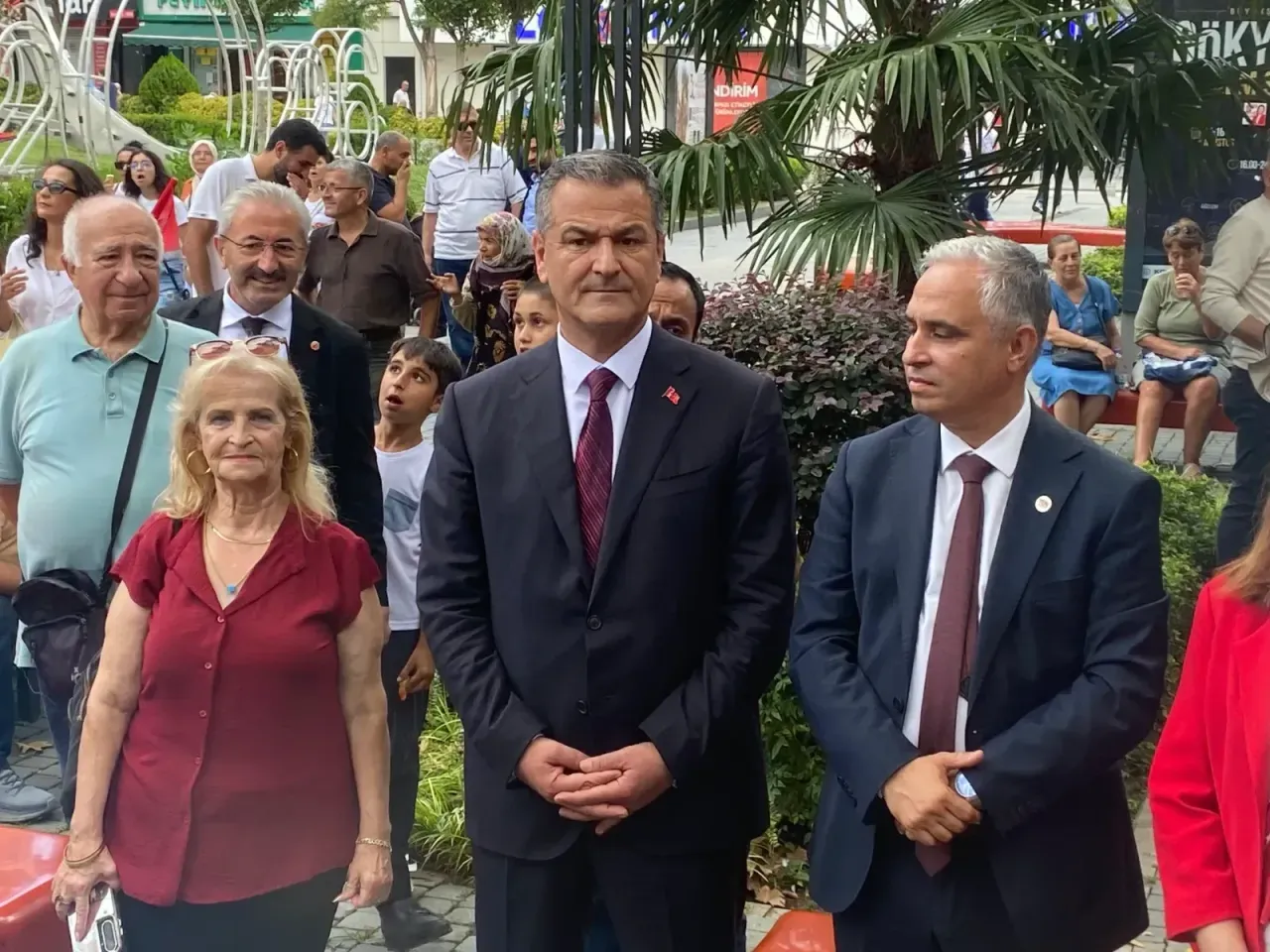 İzmit’te 30 Ağustos coşkusu! Yüzlerce kişi yürüdü