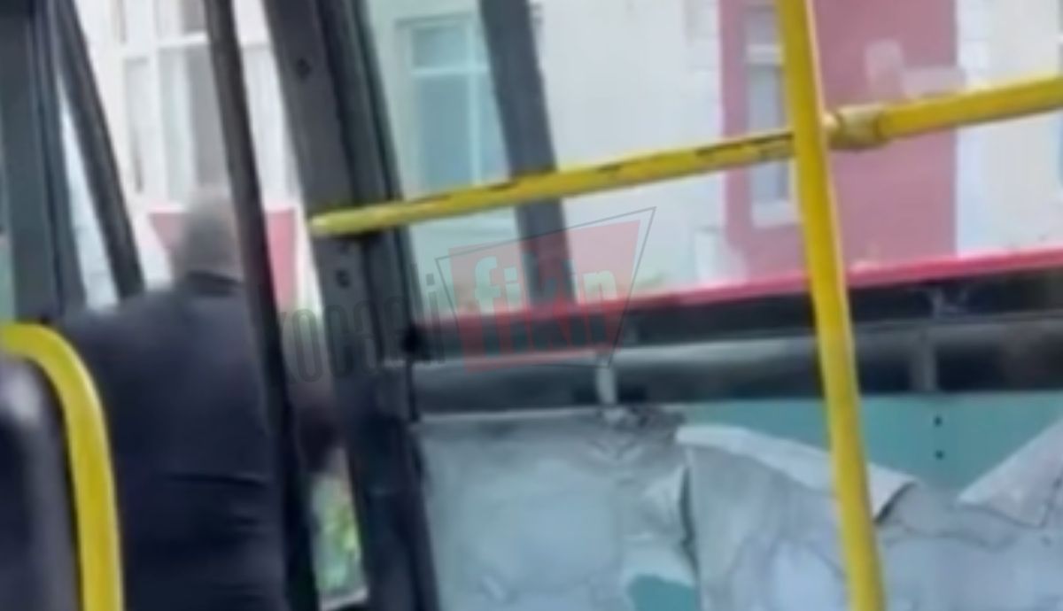 Gölcük’te trafikte tansiyon yükseldi! O anlar kameraya yansıdı...