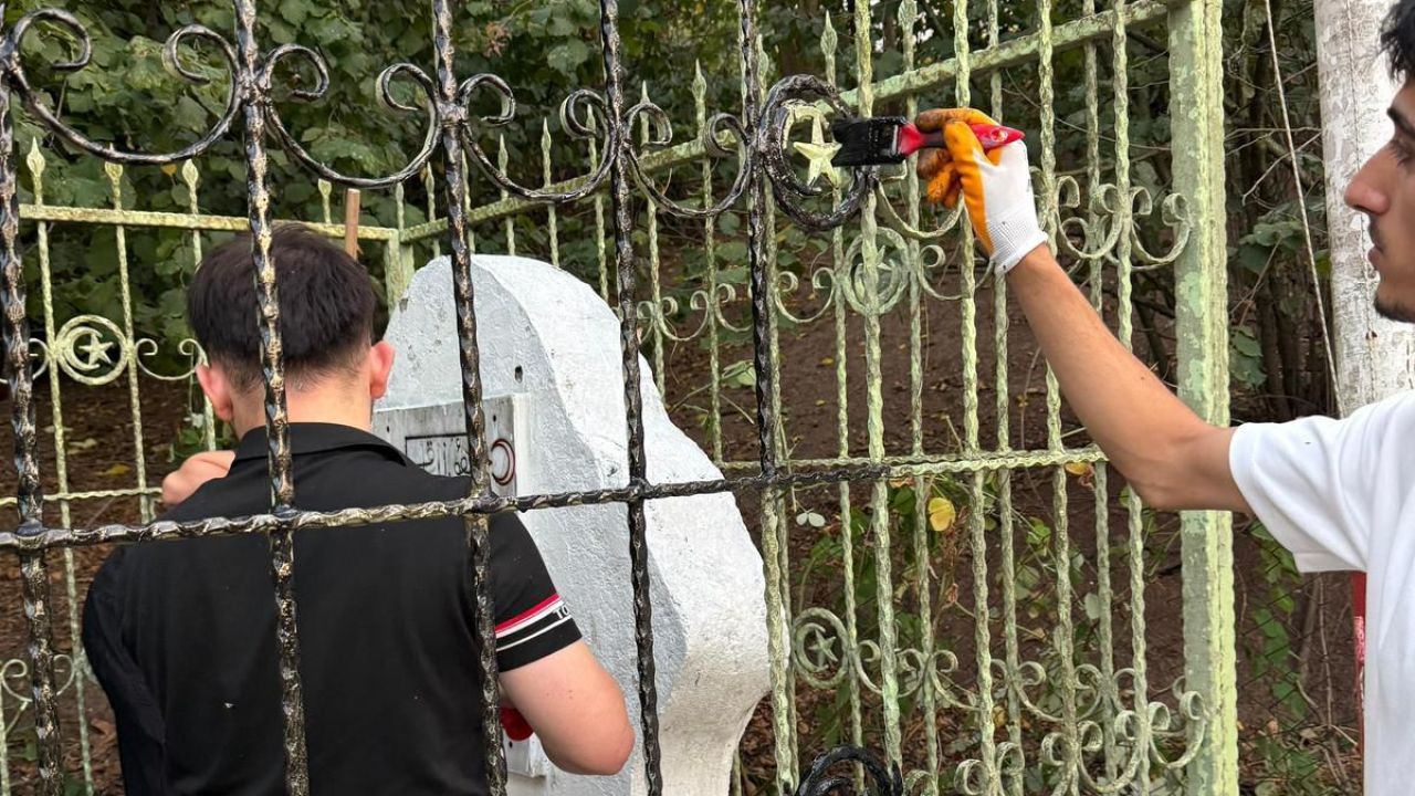 Başiskele'de ecdada vefa! İstiklal Savaşı şehidinin kabri yenilendi