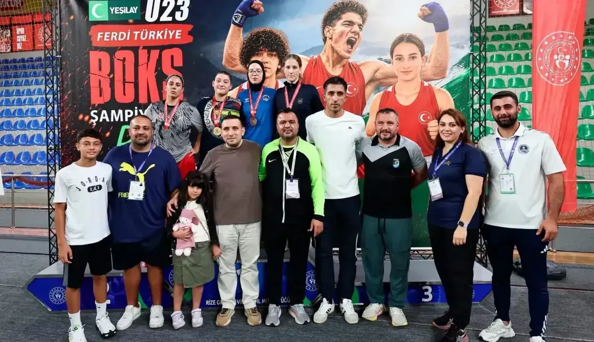 Kağıtspor sporcularından büyük başarı