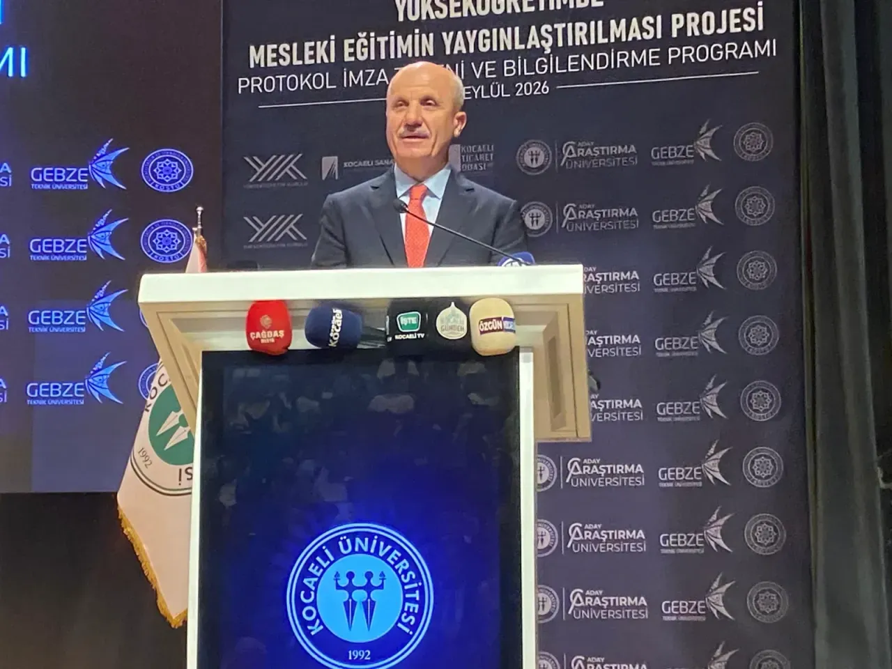 YÖK Başkanı Özvar Kocaeli'de açıkladı! 120 bin öğrenciyi ilgilendiren proje
