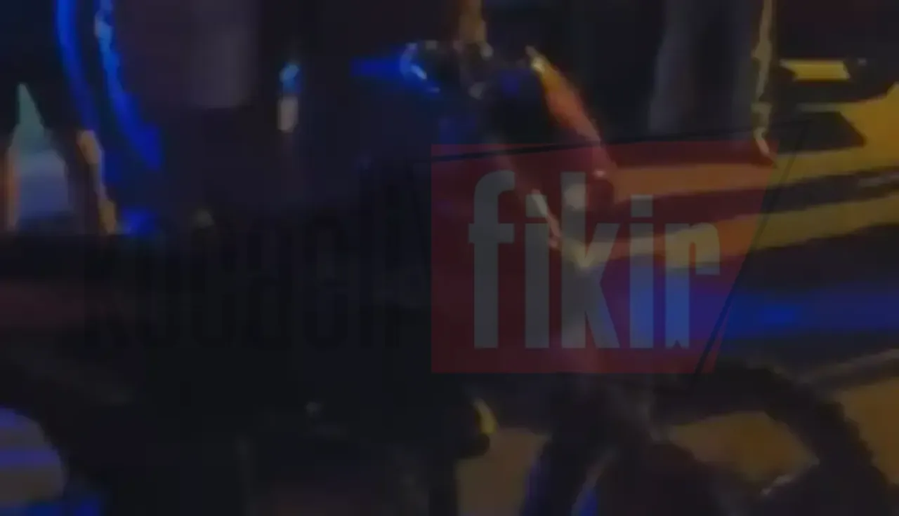Gölcük’te motosiklet ve otomobil kafa kafaya çarpıştı