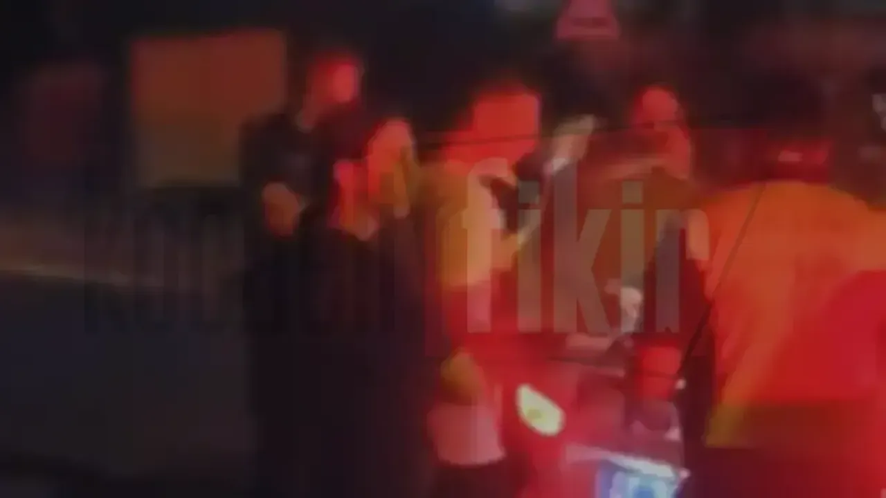 Gölcük’te motosiklet ve otomobil kafa kafaya çarpıştı