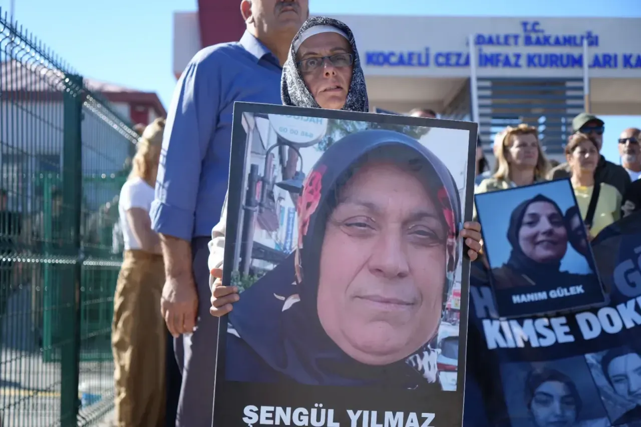 Dilovası yangını davasında kamu görevlileri hakim karşısına çıktı