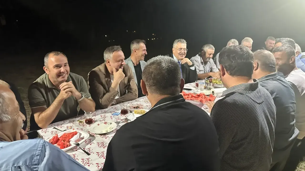 Tipioğlu Akmeşe’de muhtarların sofrasına konuk oldu