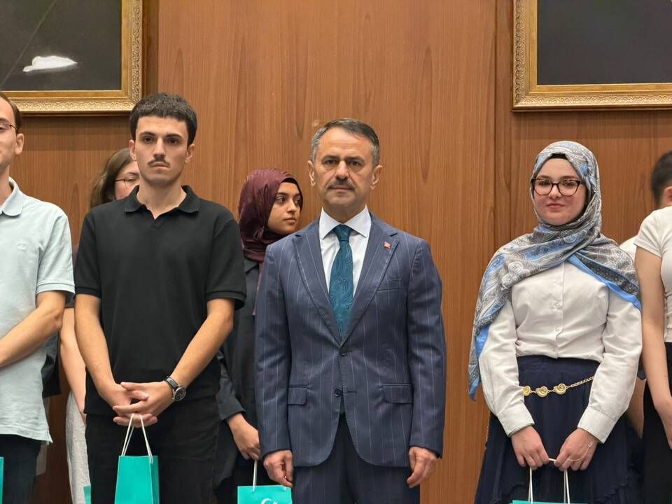 Kocaeli’nin şampiyonları ödüllerine kavuştu! Vali Aktaş tebrik etti