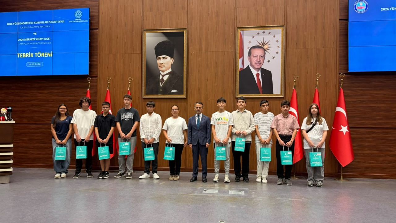 Kocaeli’nin şampiyonları ödüllerine kavuştu! Vali Aktaş tebrik etti