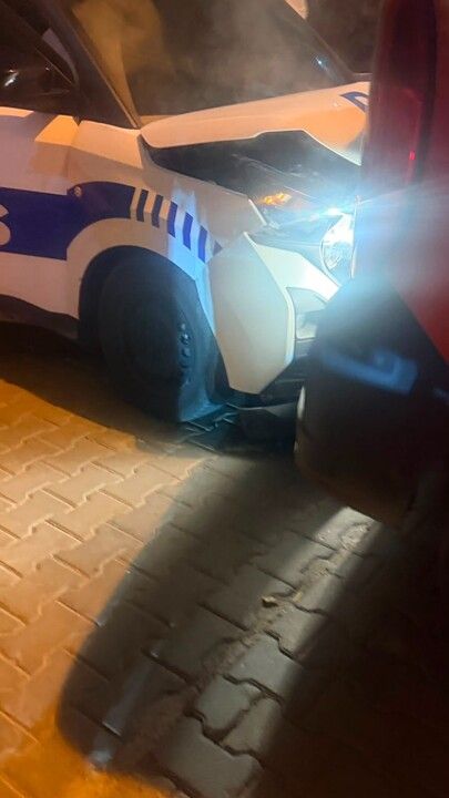 Sürücü 'dur’ ihtarına uymadı, kovalamaca kazayla bitti
