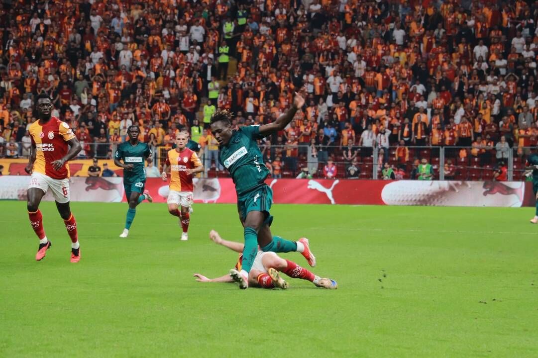 Kocaelispor İlk Yarıda Skoru Korudu