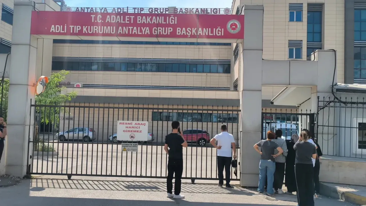 Kocaelili genç Antalya’da denizde can verdi
