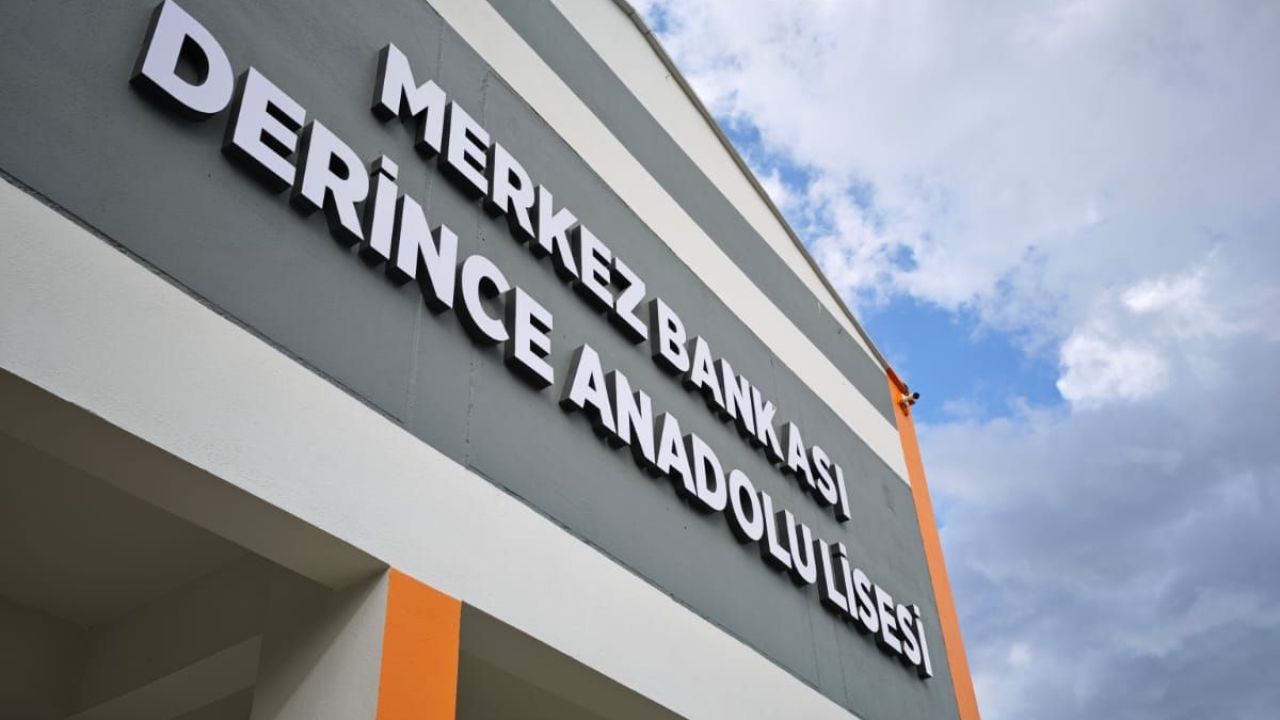 Kocaeli’de gururlandıran YKS başarısı! Merkez Bankası Derince Anadolu Lisesi’nden tarihi zirve