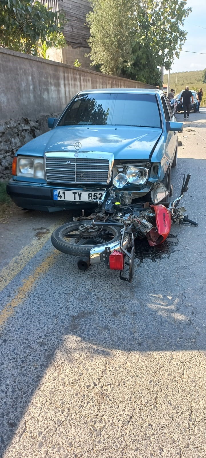 Sakarya'nın Karasu ilçesinde, ağabeyinin cenazesini takip eden Aziz Tetik, görüş