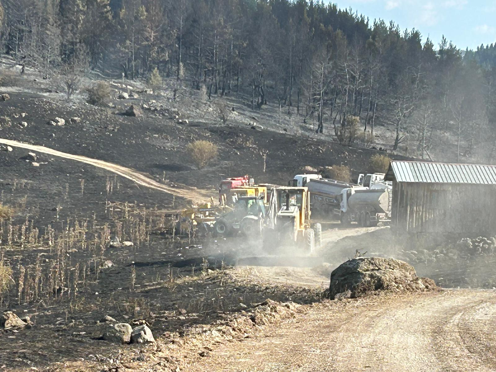 Körfez Belediyesi, Kızılcahamam’da başlayan ve Bolu’ya da sıçrayan yangına müdahale