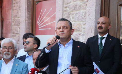 CHP Genel Başkanı Özgür Özel, Balıkesir’deki ziyaretinde Türkiye’nin ekonomik geleceğine
