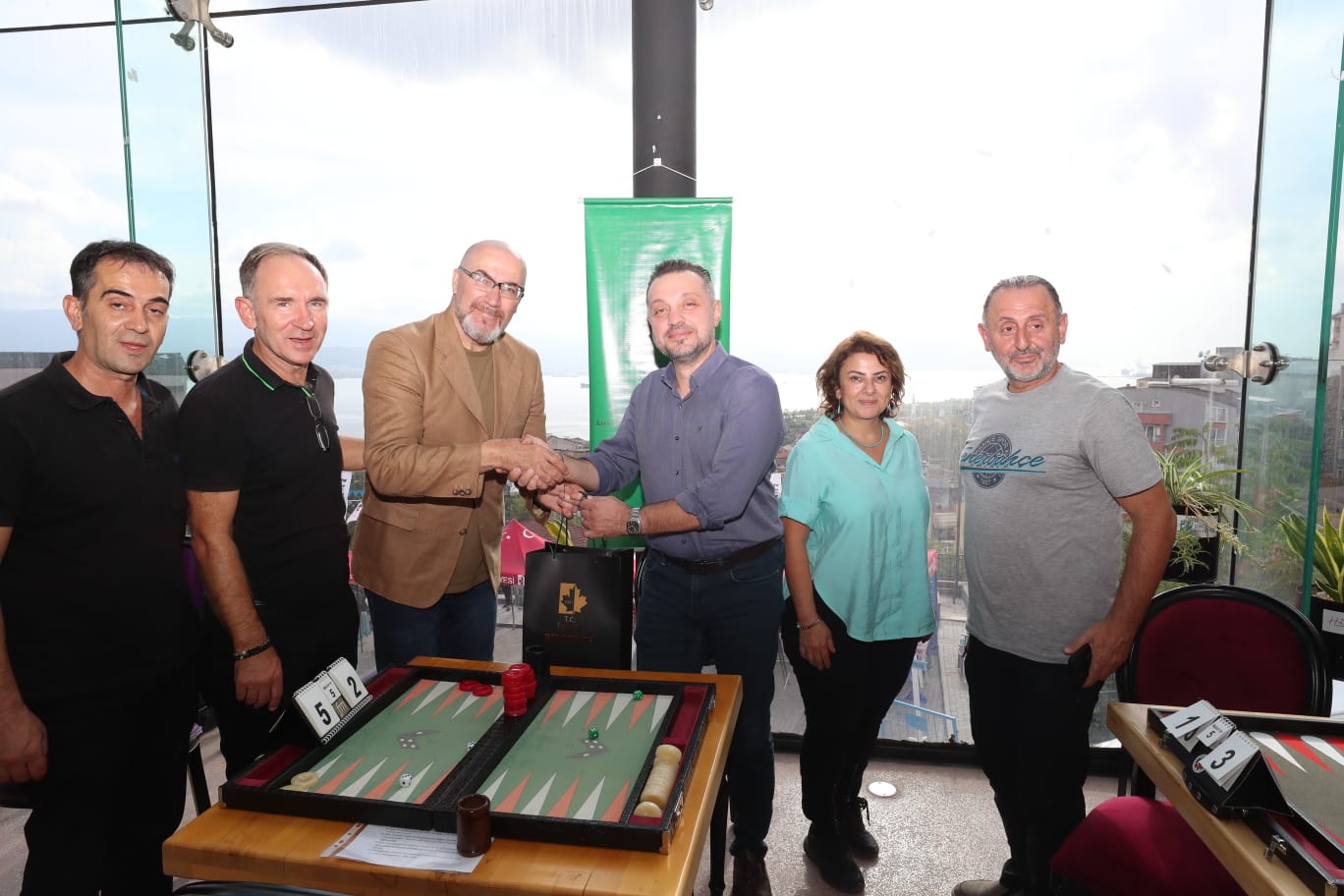 İzmit Belediyesi tarafından hafta sonu boyunca tarihi Akçakoca Mahallesinde gerçekleştirilen