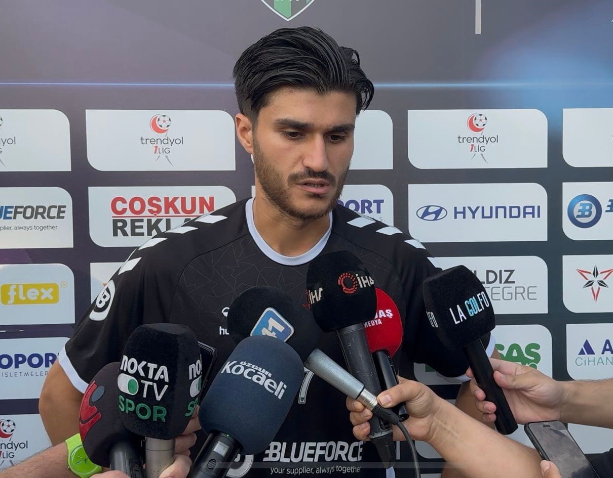  Kocaelispor'un orta saha oyuncusu Yusuf Cihat Çelik, pazartesi günü