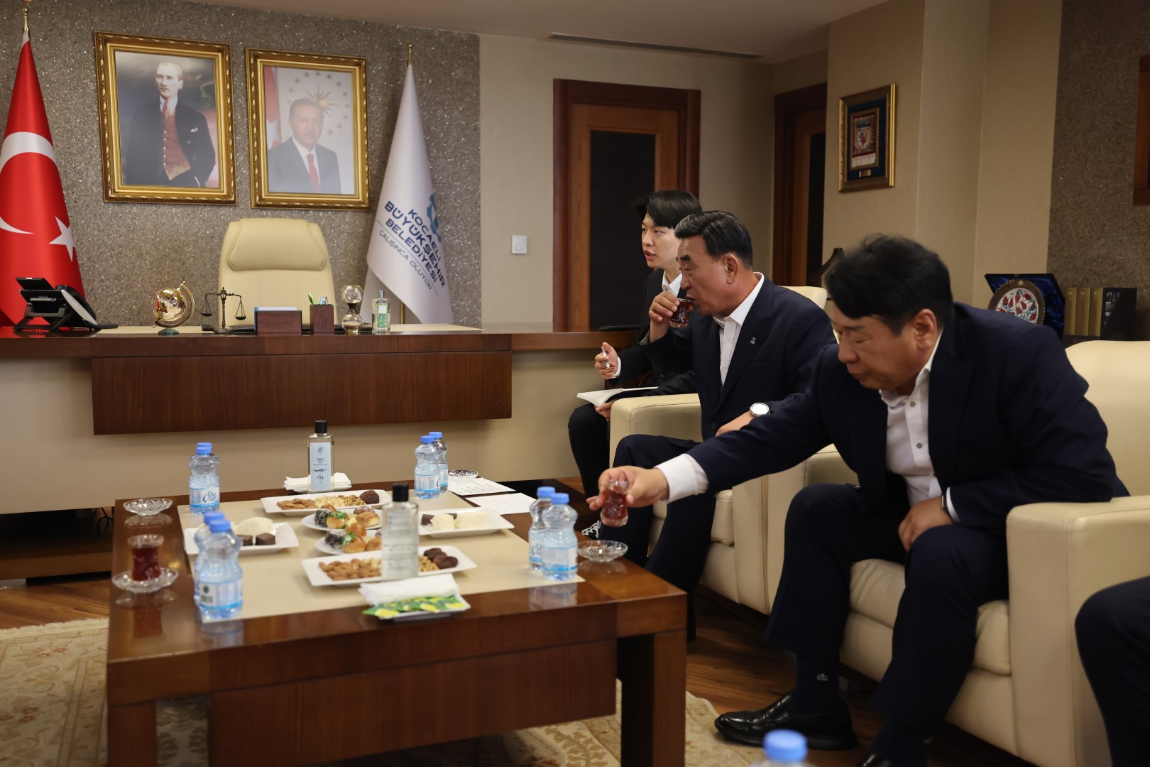Kocaeli Büyükşehir Belediye Başkanı Tahir Büyükakın, Güney Kore’nin Ulsan şehrinin