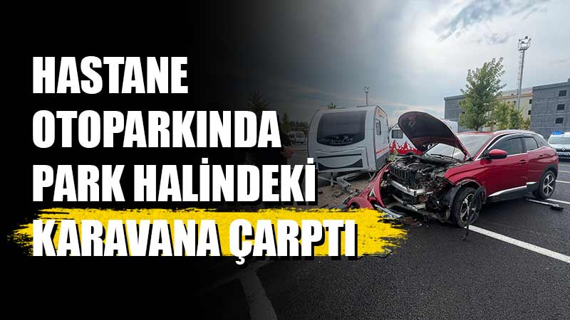 Derince'de hastane otoparkında kontrolden çıkan otomobil önce ağaca, ardından da