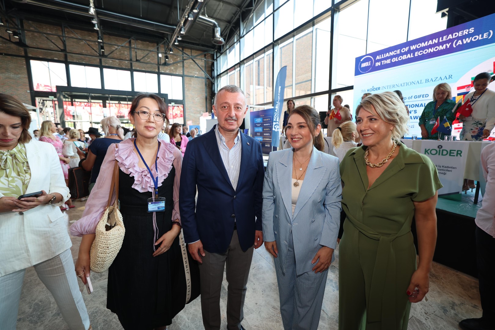 Aile ve Sosyal Politikalar eski Bakanı Fatma Betül Sayan Kaya,