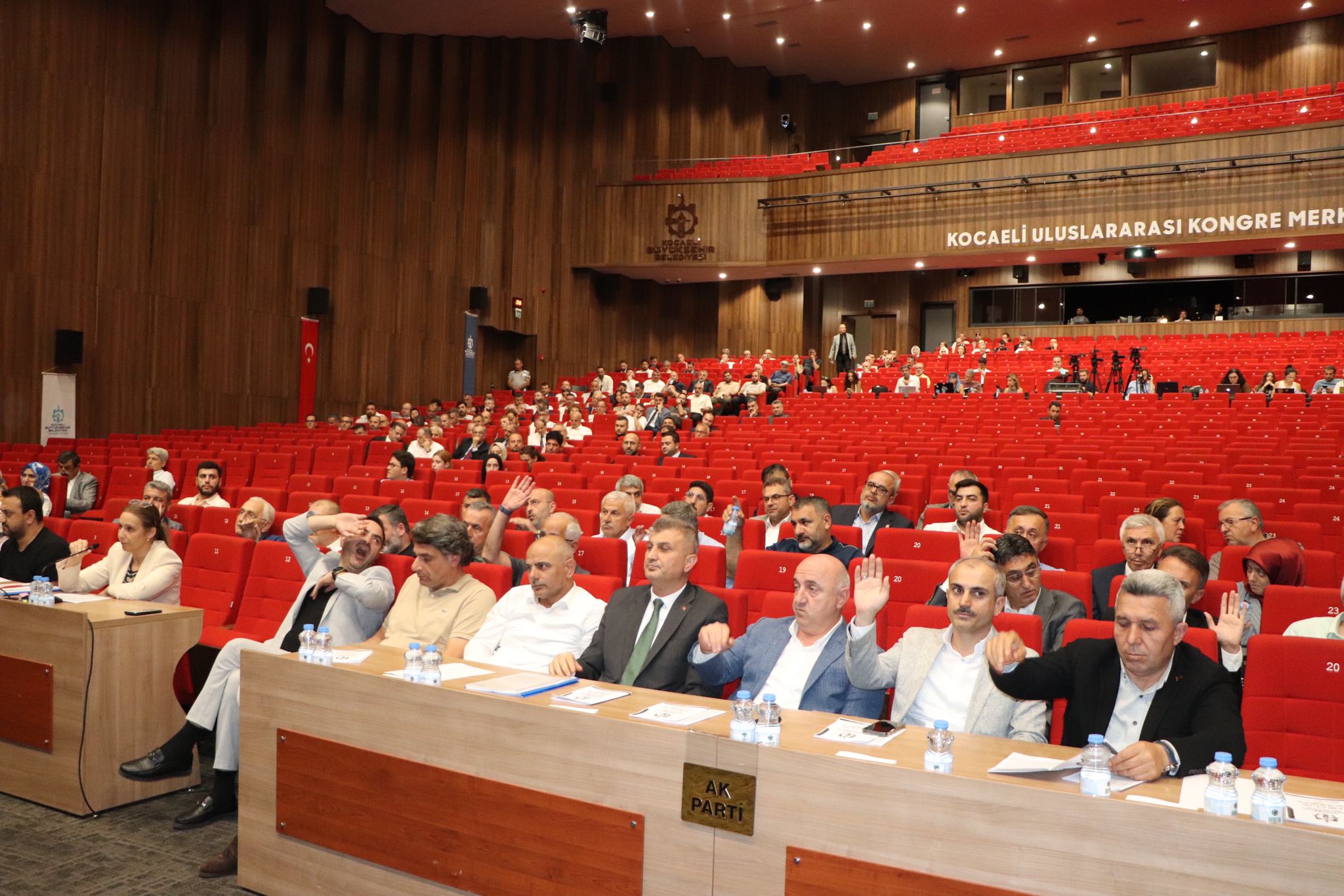 CHP Büyükşehir Belediyesi Grup Başkan Vekili ve İzmit Belediye Başkanı
