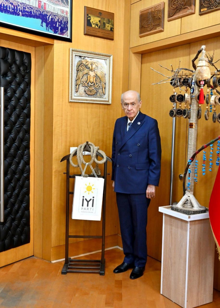 İYİ Parti, Genel Başkan Müsavat Dervişoğlu'nun bugün grup toplantısında kullandığı